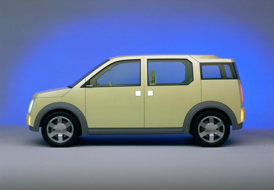  Ford 247 Wagon 2000 года  (фото 2 из 13)